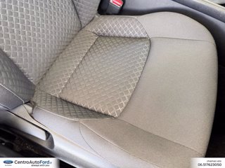 TOYOTA C-hr 1.8h active e-cvt 7