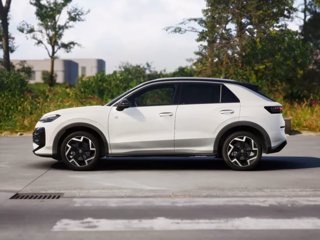 VOLKSWAGEN T-roc 1.5 etsi r-line 150cv dsg 1