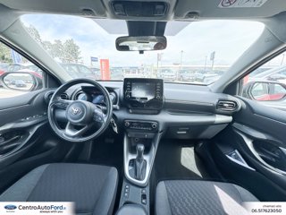 TOYOTA Yaris 1.5h trend 9