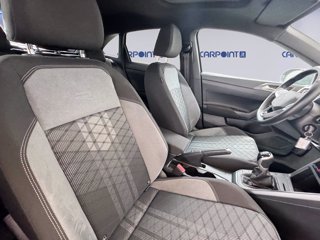VOLKSWAGEN Taigo 1.0 tsi r-line 115cv 8