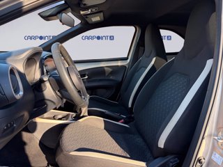 TOYOTA Aygo x 1.0 lounge air 72cv 9
