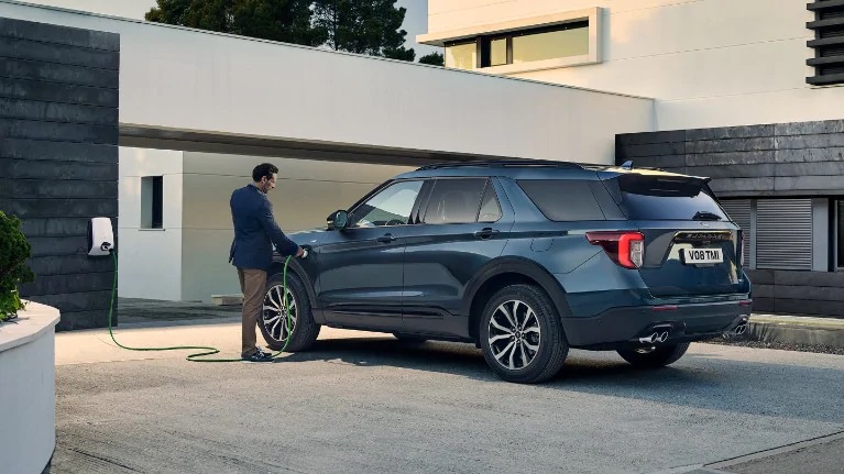 Ford Explorer Hybrid Carpoint