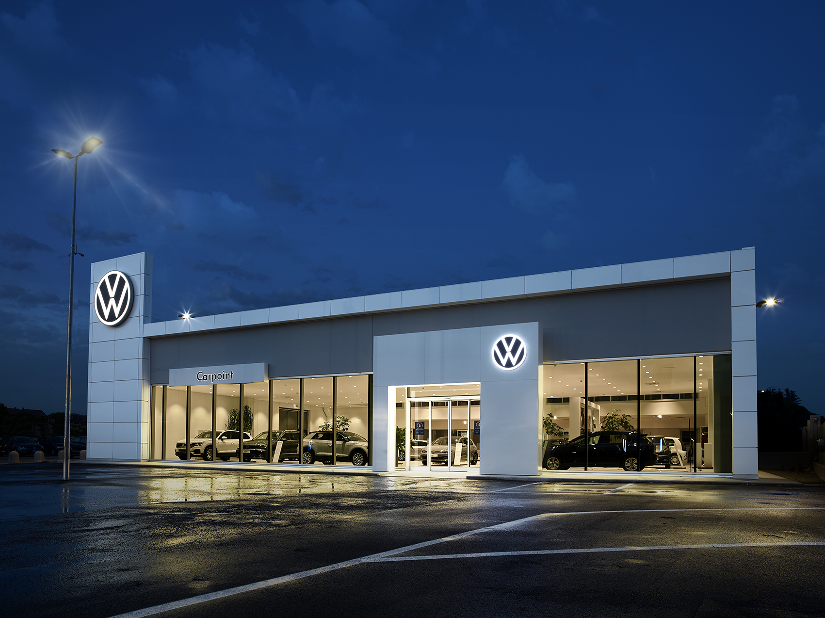 Salone Volkswagen Pontina Esterni