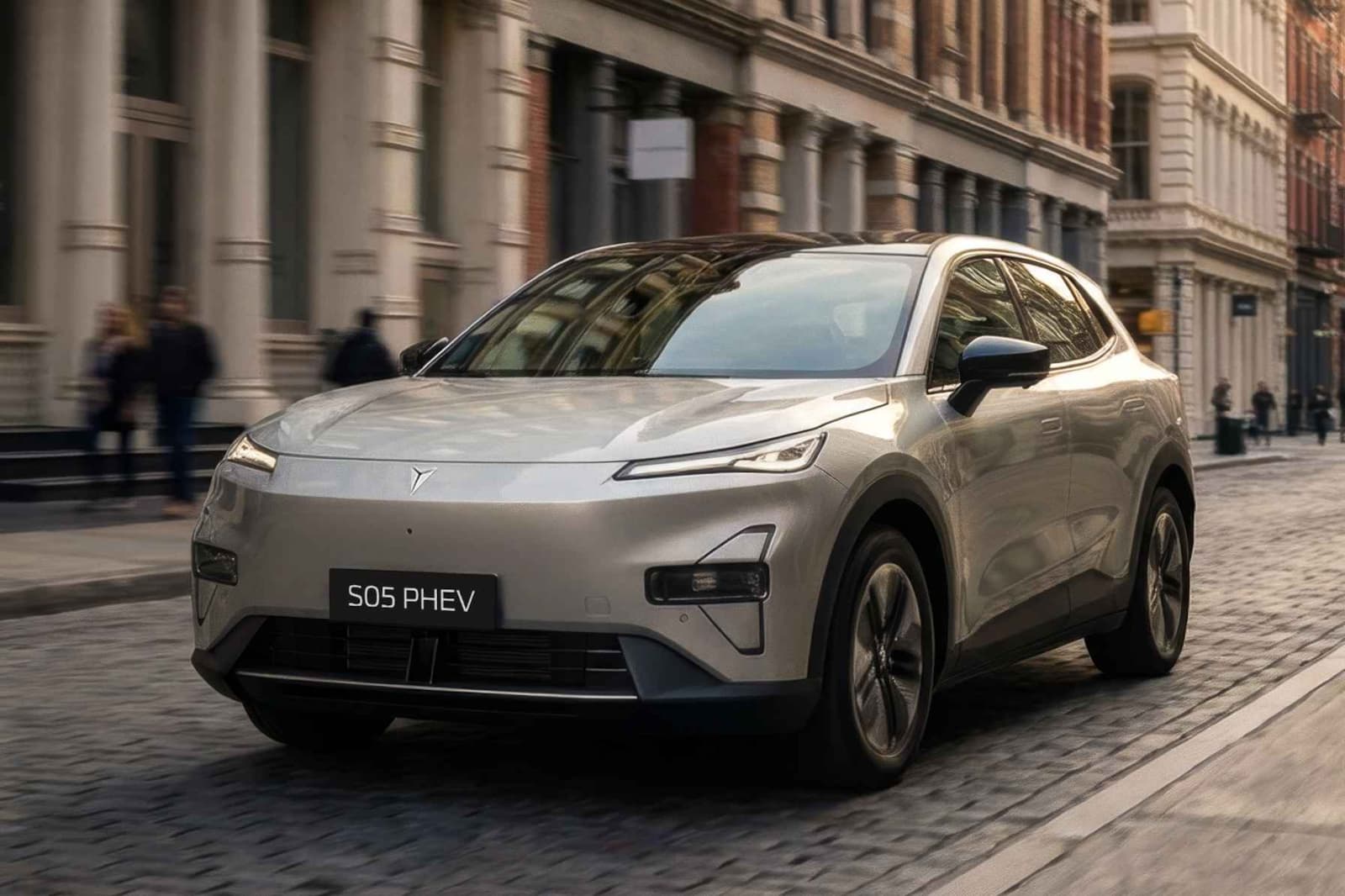 S05 PHEV Front 2 3 2