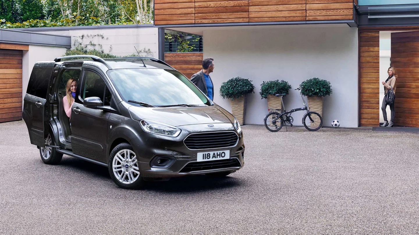 Ford Tourneo Courier Carpoint (2)